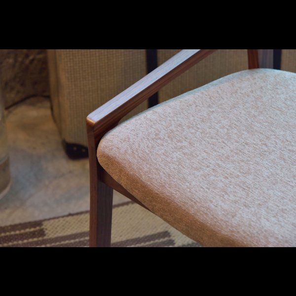 画像12: デザインが美しい日本製ダイニングチェア【Fabian】選べる肘タイプ