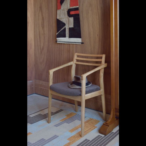 画像14: デザインが美しい日本製ダイニングチェア【Fabian】選べる肘タイプ