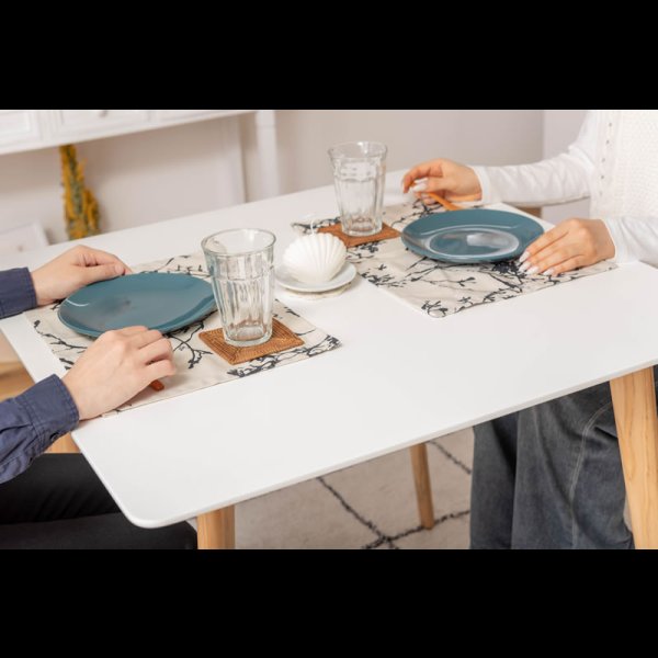 画像19: コンパクトスクエアテーブルダイニングセット【Daniela】