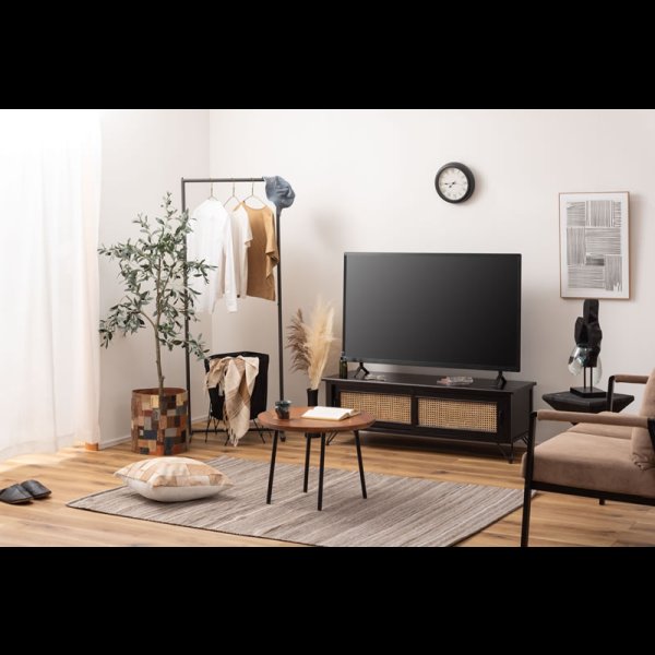 画像8: ラタンとブラックカラーの木材がおしゃれなTVボード＆チェスト【Meredith】