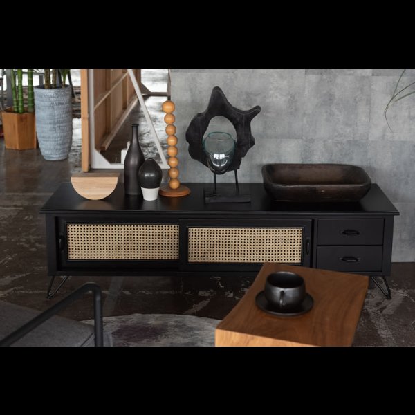 画像14: ラタンとブラックカラーの木材がおしゃれなTVボード＆チェスト【Meredith】
