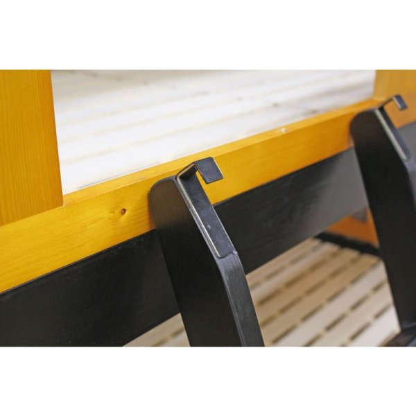 画像12: おしゃれなバイカラーデザインが大人気!北欧パイン材仕様三段ベッド【Clive】 (12)