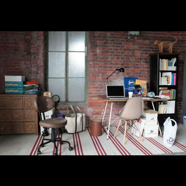 画像12: 美しい曲線が特徴のパーソナルチェア【Annelie】 高品質版　2脚セット (12)